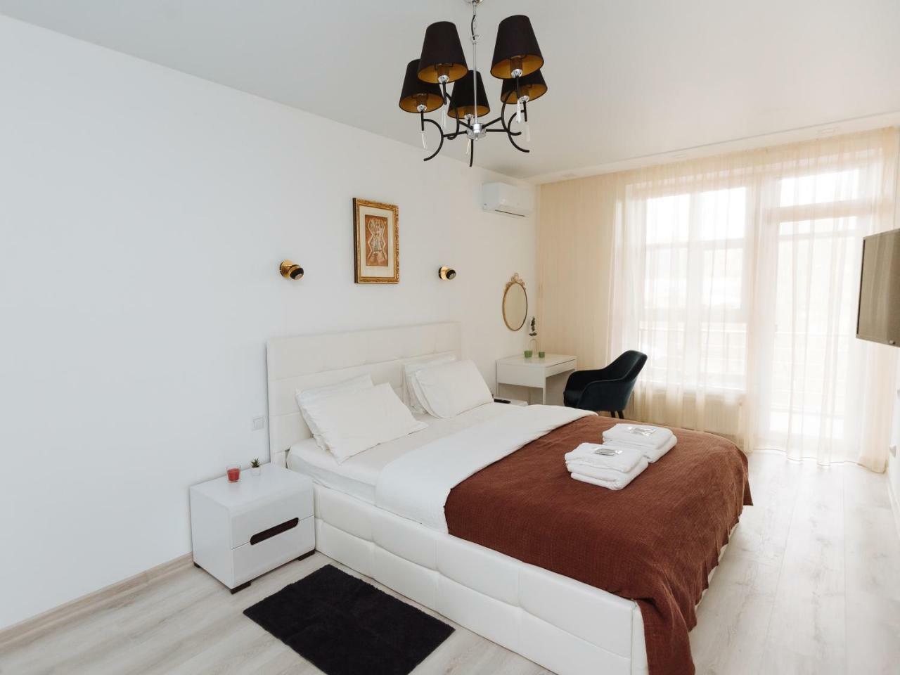 Luxury Terrace View Apartment! Lviv Exterior photo