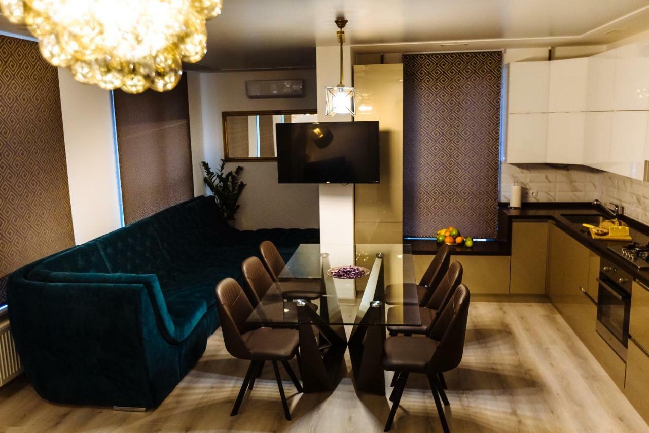 Luxury Terrace View Apartment! Lviv Exterior photo