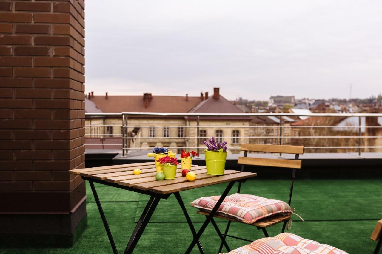 Luxury Terrace View Apartment! Lviv Exterior photo
